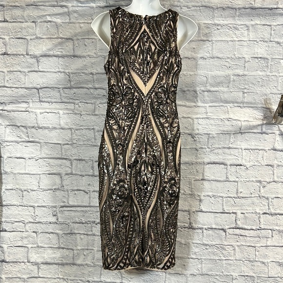 Adrianna Papell Sequin Halter Sheath Short Dress | size 2 - Picture 5 of 15